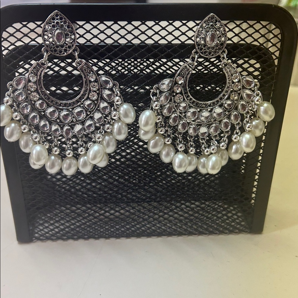 Chandlier earnings silver and dangling white pearls. Nwot.